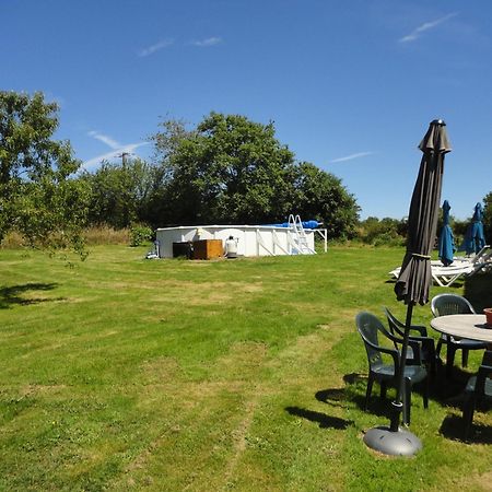Tranquille Vienne Gites A Chirac Dept Charente Exteriör bild