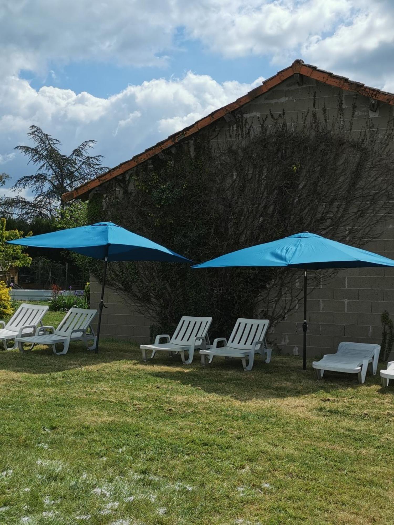 Tranquille Vienne Gites A Chirac Dept Charente Exteriör bild