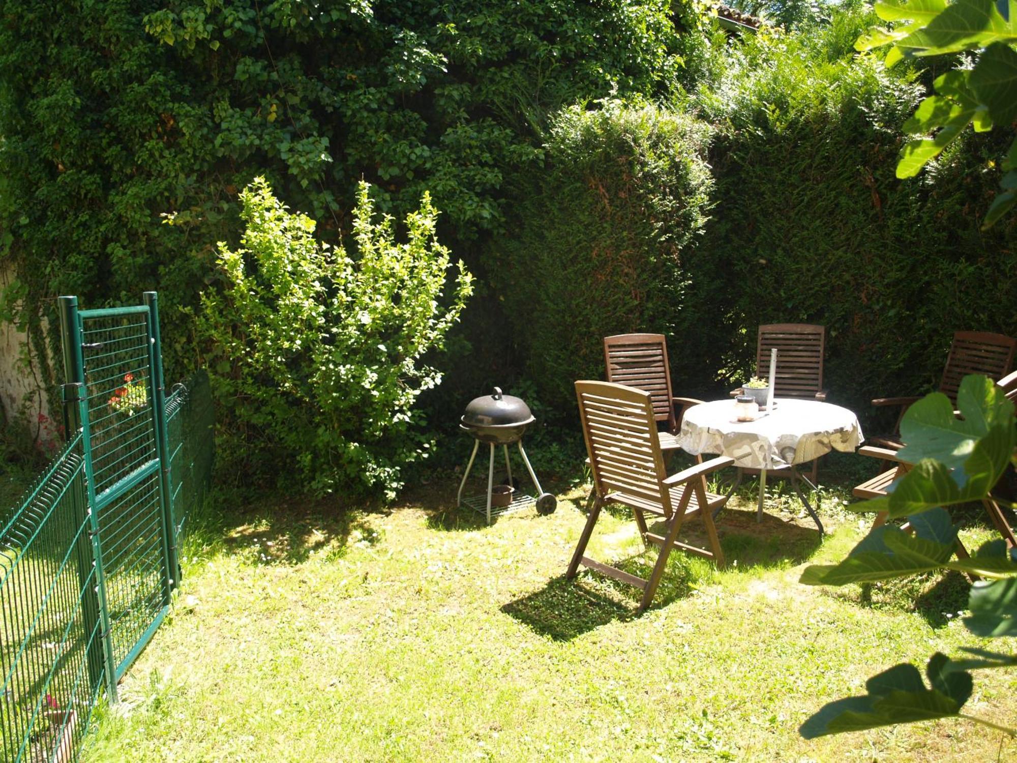 Tranquille Vienne Gites A Chirac Dept Charente Exteriör bild