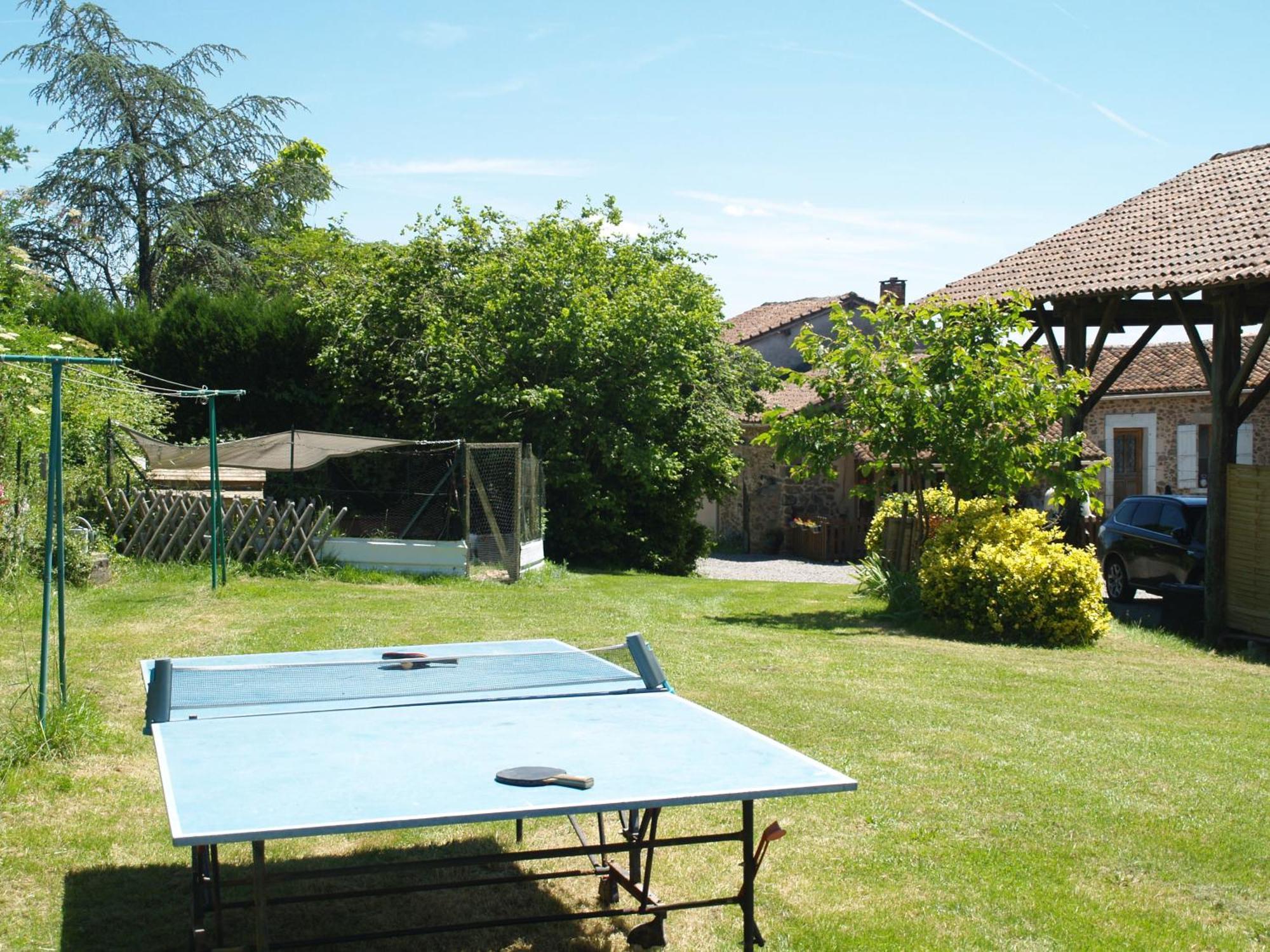 Tranquille Vienne Gites A Chirac Dept Charente Exteriör bild